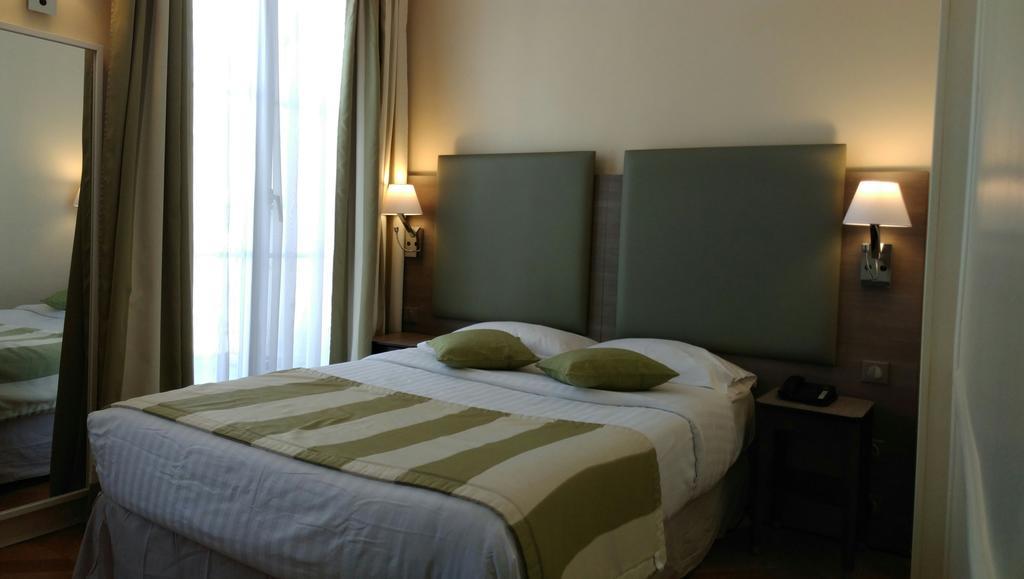Mayflower Paris Luaran gambar