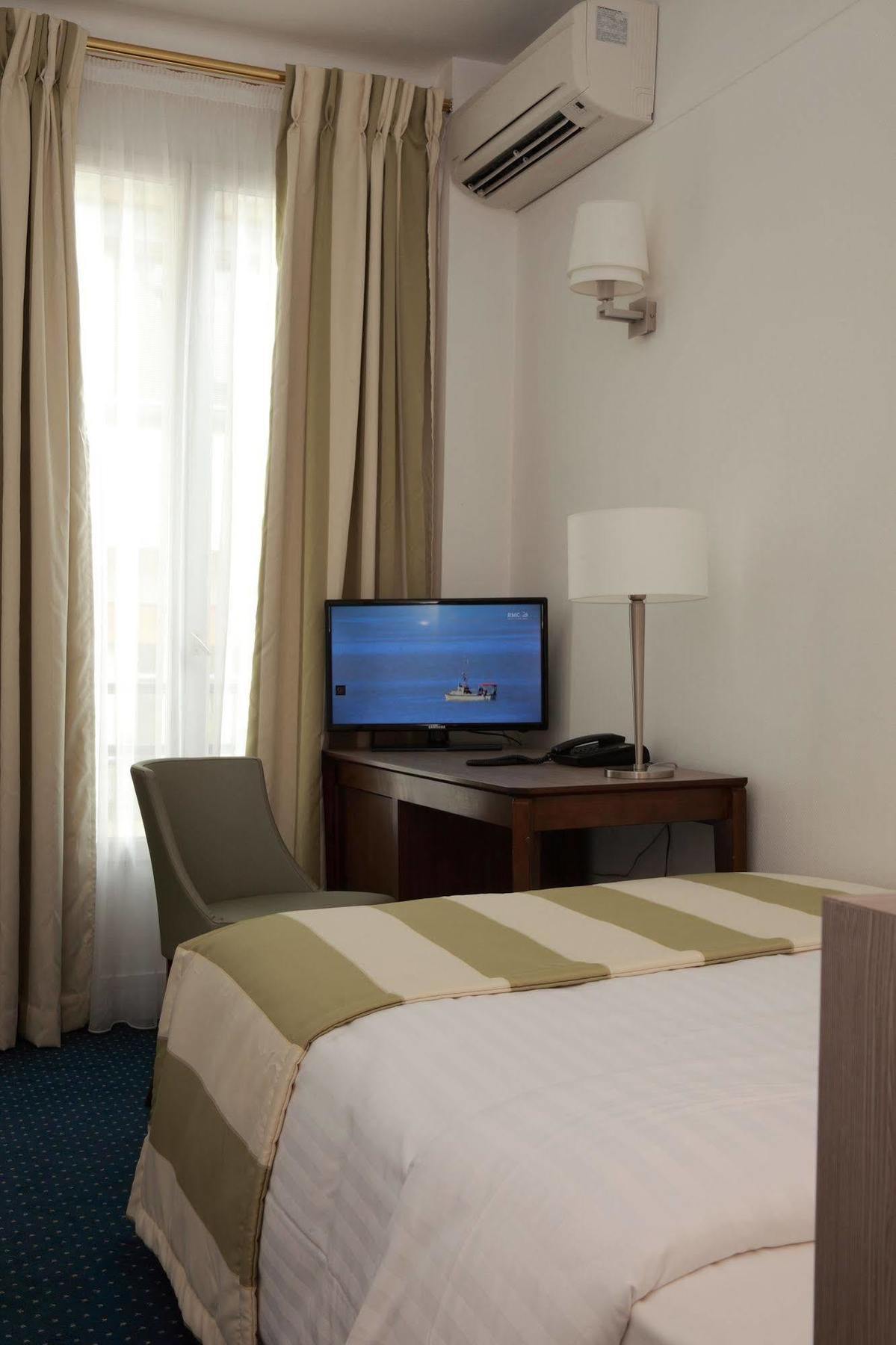 Mayflower Paris Luaran gambar